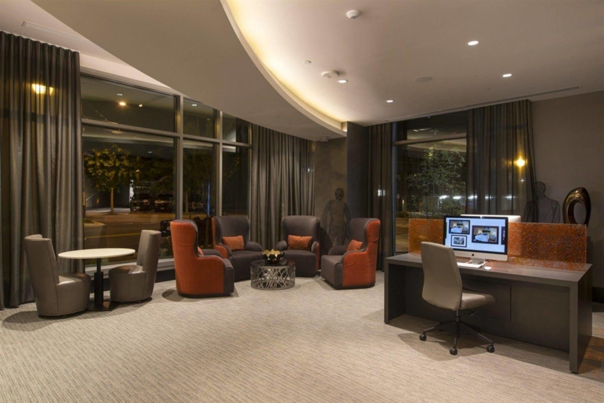 Global Luxury Suites Bethesda Chevy Chase Экстерьер фото